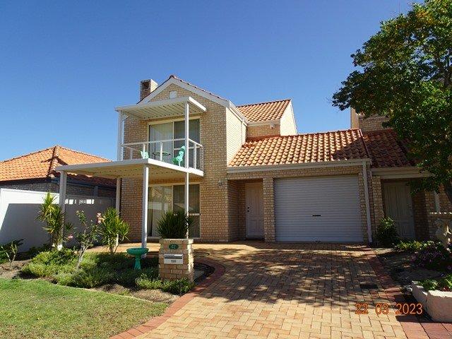 MUST SEE 3X2 IN GREAT LOCATION