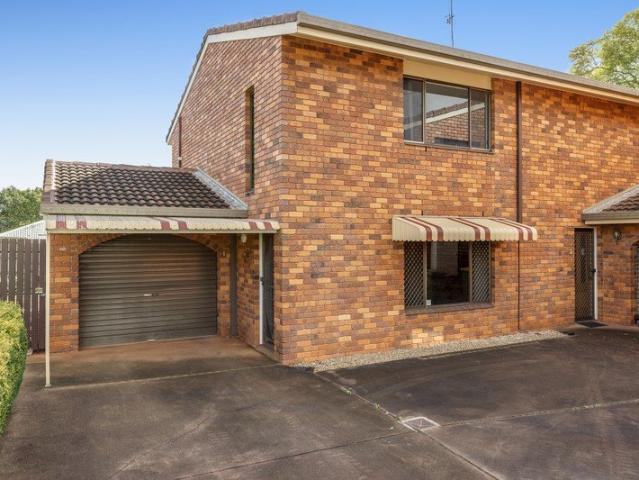 Must See Unit in Sought After East Toowoomba