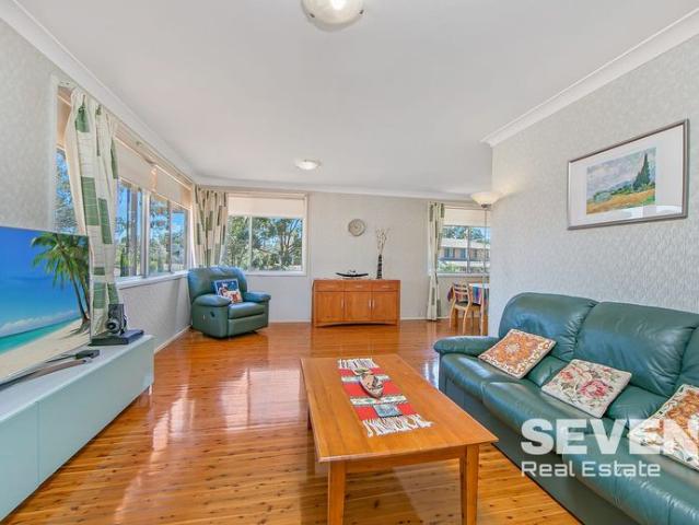 MUST SEE FAMILY HOME