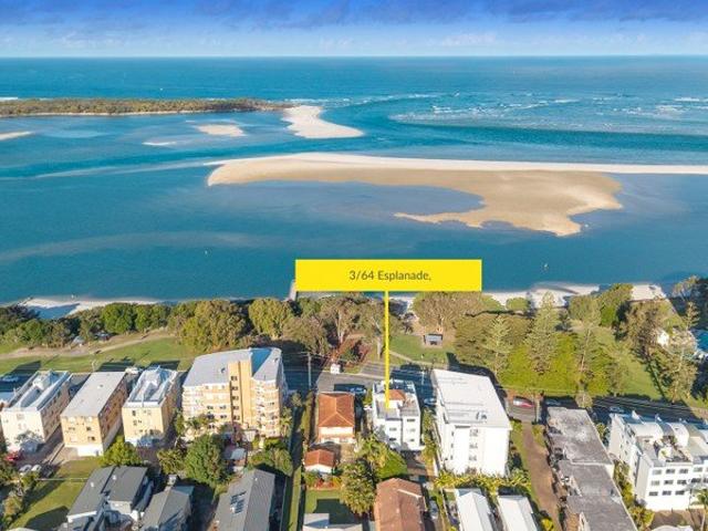 2 bed Golden Beach Apartment with Exclusive Rooftop!