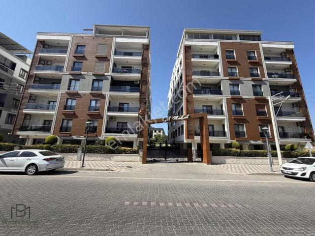 Mustafa Başyiğit Emlaktan Göl Mahal Sitesinde 170 M2 3+1 Kiralık