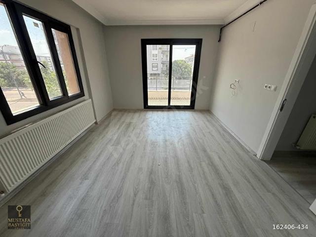 MUSTAFA BAŞYİĞİT EMLAKTAN RİNG YOLU ÜZERİNDE 70 M2