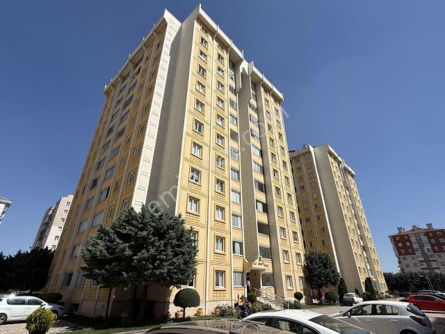 Mustafa Kara'dan Yenikent Kardelen Konutlarnda Kiralık 4+1 Daire