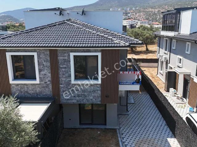 Mustafa Kayaalp'ten Hayıtlı Mah 4+1 Kiralık Villa