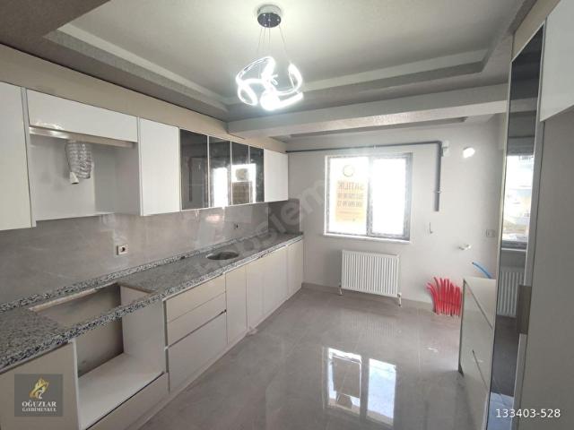 KAPALI PAZAR VE AVM YAKINI MERKEZİ YERDE 4+1 KİRALIK DAİRE