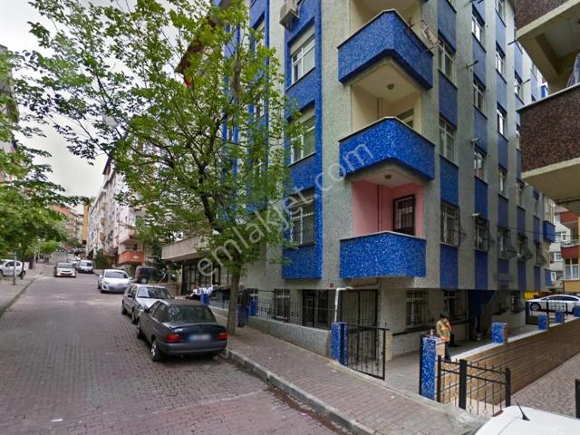 Mustafa Kemalpaşa Caddesi Civarı Genç Binada 3+1 Satılık Daire