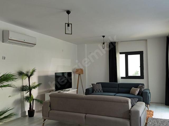 MÜSTAKİL HAVUZLU YENİ EŞYALI VİLLA