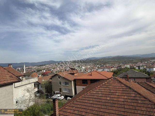 Müstakil Tadında Panoramik Manzaralı 4+1 140 M2 Satılık Daire
