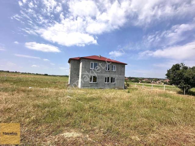 Müstakil Tadında Villa, 4+2 Dubleks, 3.800 M2, Etrafı Çevrili