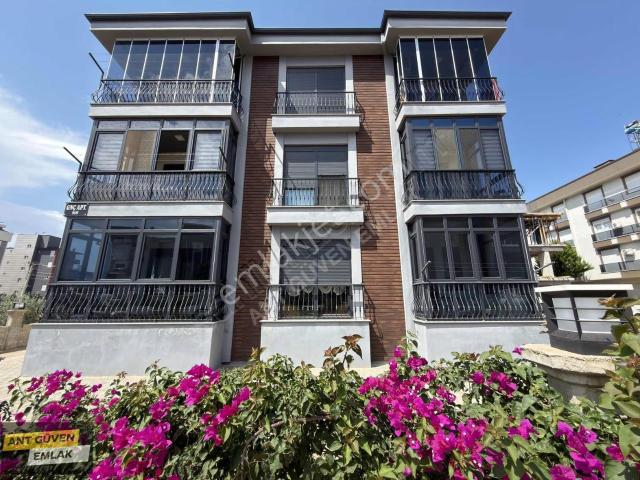 Mustakil Tadında 3+1 Yüksek Giriş Cam Balkonlu Doğalgazlı Daire