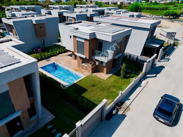 Müstakil Villa | Özel Havuz | 350 M² Arsa | 600 Mt Deniz