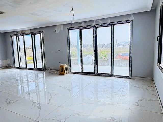 Müstakil Ağır Çelik Yapı Bahçeli Villa