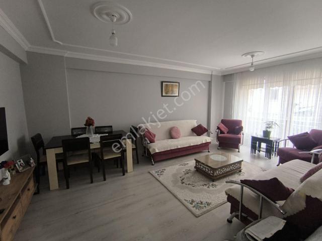 Müstakil Garaj Ebeveyn Banyosu Satılık 3+1 Ara Kat Daire