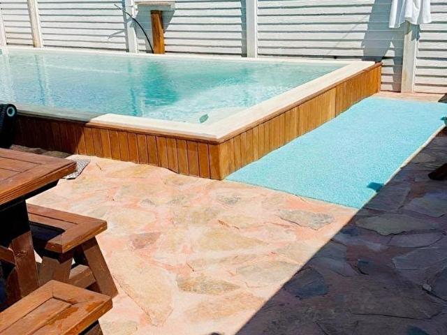 Müstakil havuzlu 3+1 satılık villa. Palmiye cad yakını