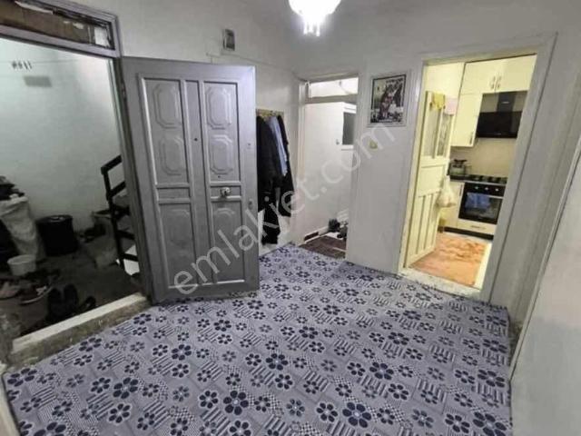 Müstakil Şirinevler Mah. Satılık 2 Katlı Kiracılı Ev