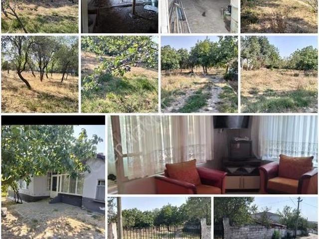 Müstakil Köy İçinde Ev Ve Arsası