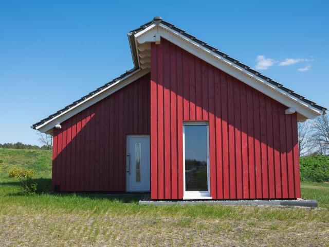 Musterhaus am Bernsteinsee | Rotes Holzhaus als Inspiration für Ihr eigenes Wochenendhaus
