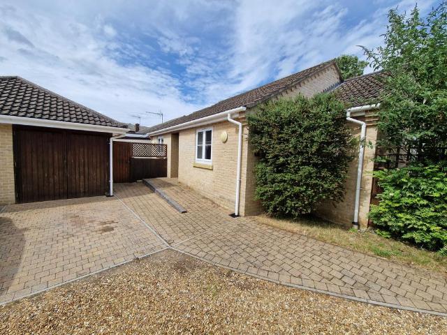 Mustills Lane, Over CB24 2 bed detached bungalow to rent £1,295 pcm £299 pw