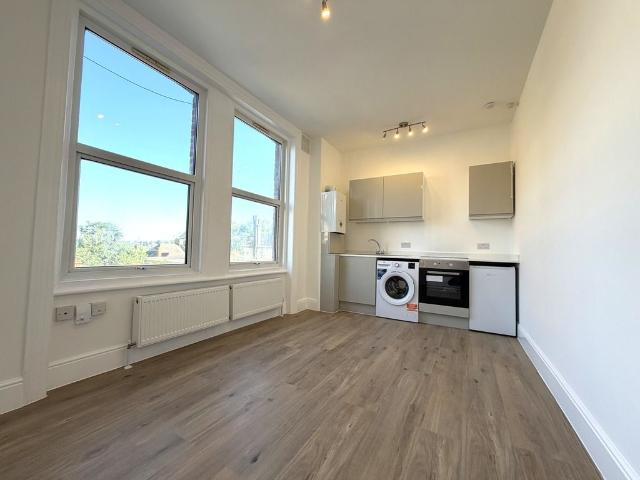 Muswell Hill, London N10, 1 bed flat to rent, £1,500 pcm | PrimeLocation