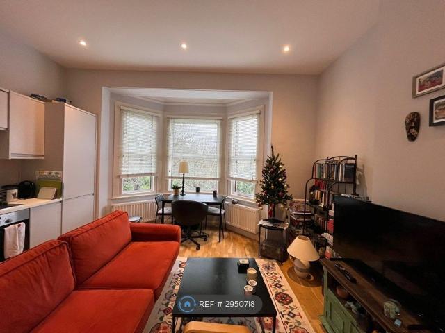 Muswell Hill, London N10, 1 bed flat to rent, £1,650 pcm | PrimeLocation