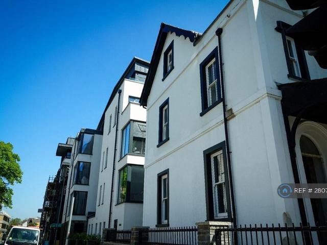 Museum View, Cardiff, CF10 2 bed flat to rent £1,800 pcm £415 pw