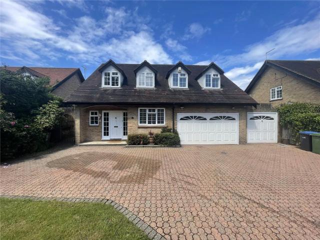Musgrave Close, Hadley Wood. 4 bed detached house to rent £4,950 pcm £1,142 pw