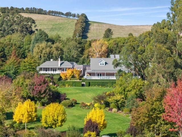 Musk Manor A Celebrated Country Garden Estate of Rare Beauty and Grace
