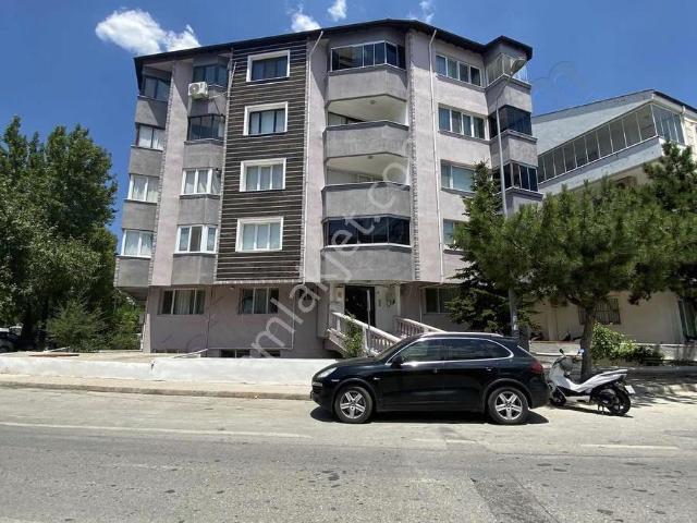 Muslihittin'de Köşe Konumda 145 M² 3+1 | 4 Balkon