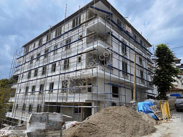 Müslüm Gayrimenkul'den Cam Balkon,kombi Takılı 2+1 Fırsat Daire