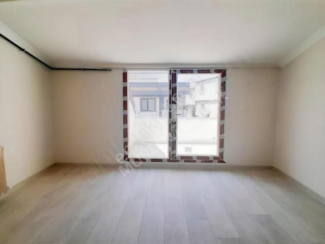 Müslüm Emlaktan Cihangir Metrobüse Komşu 4+2 Dubleks
