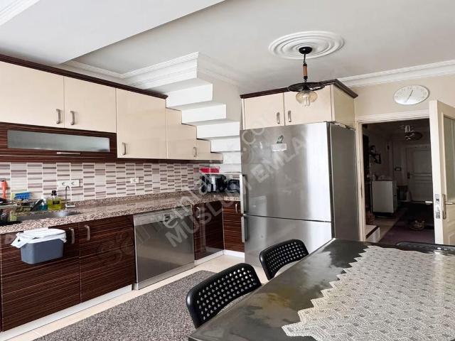 Müslüm Emlaktan Merkezde 3+2 Metrobüse Komşu Dublex