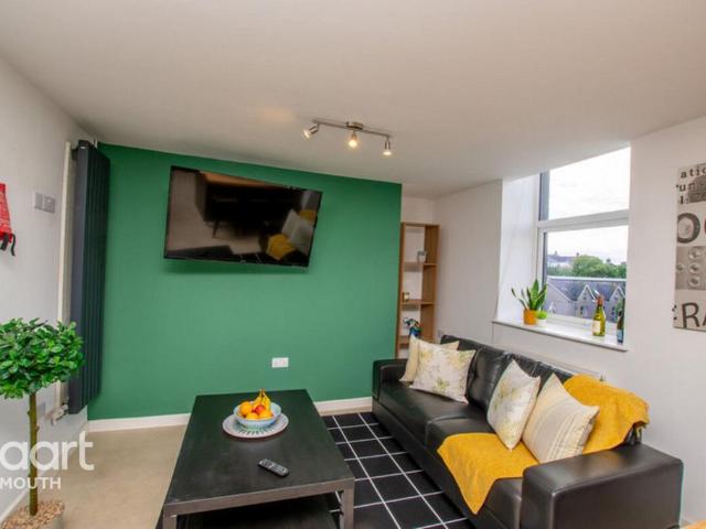 Mutley Plain, PLYMOUTH 1 bed in a flat share to rent £568 pcm £131 pw