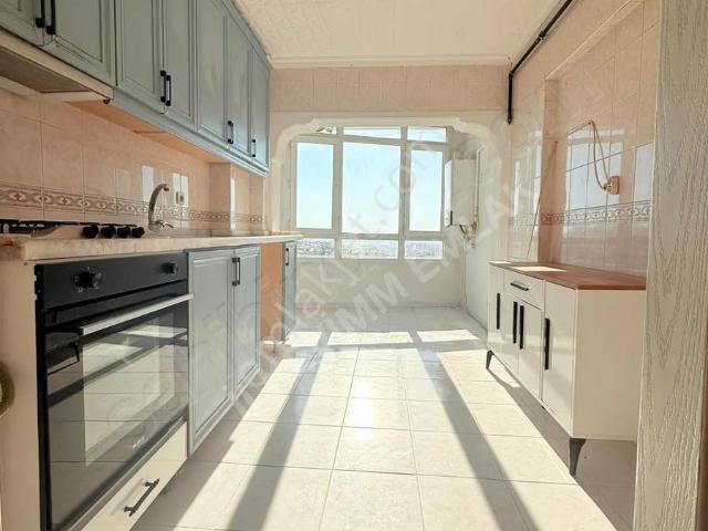 Mutlu Cadde Yakını! Panoramik Manzaralı 3+1 Kiralık Daire