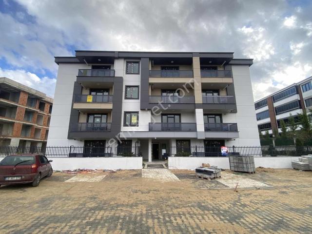 mutlu Emlaktan Lüx Havuzlu Sitede 1+1 Kiralık Daire