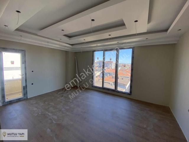 Mutlu Gayrimenkul'den Kiralık 3+1 Sıfır Daire Otoparklı