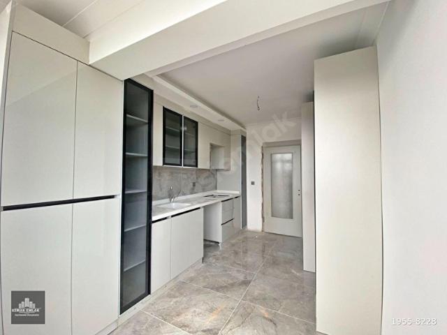 MUTLU'DA HER CEPHESİ FULL MANZARALI ARA KAT SIFIR 3+1 DAİRE