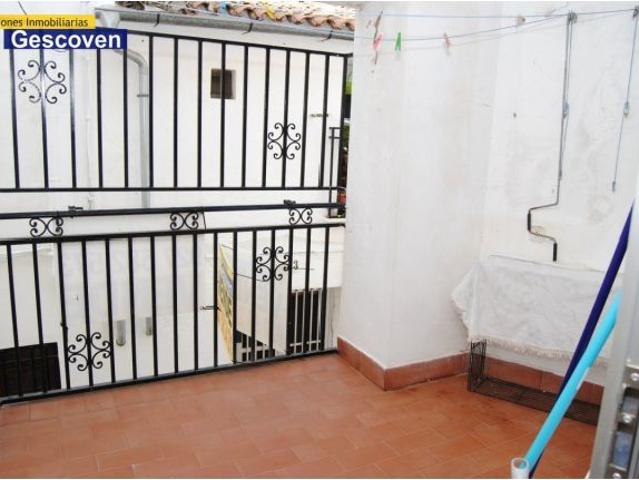 MUY CENTRICA VIVIENDA CON TERRAZA