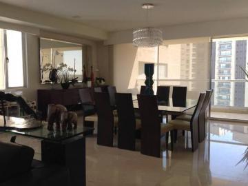 MUY AMPLIO 330 m2 CON 3 RECÁMARAS FAMILY Y SALA DE T.V., ACABADOS DE LUJO