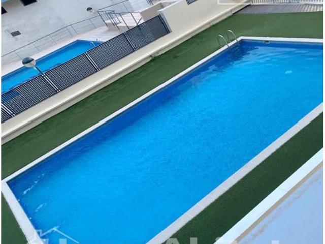 MUY LUMINOSO CON PISCINA, GARAJE Y TRASTERO