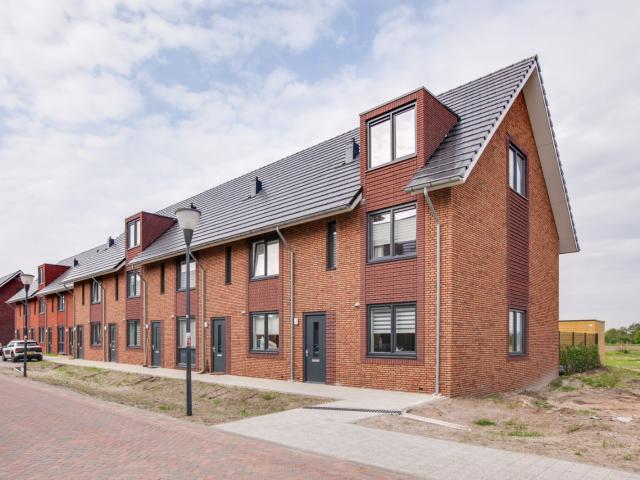 MVGM Te huur: Antoon coolenstraat 15, waalwijk