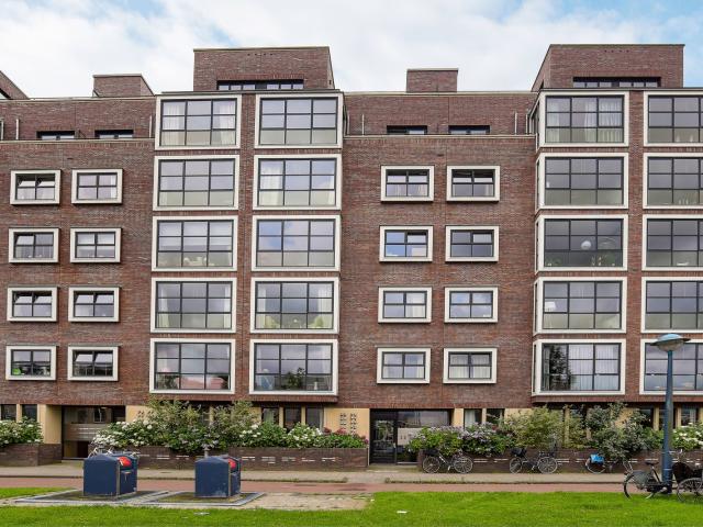 MVGM Te huur: Afroditekade 109, amsterdam