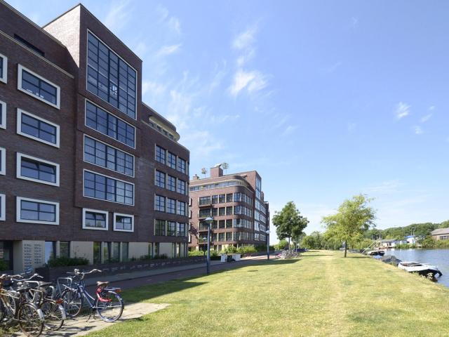 MVGM Te huur: Afroditekade 127, amsterdam