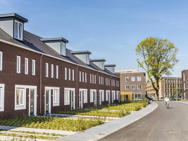 MVGM Te huur: Beeldhouwersdijk 81, utrecht