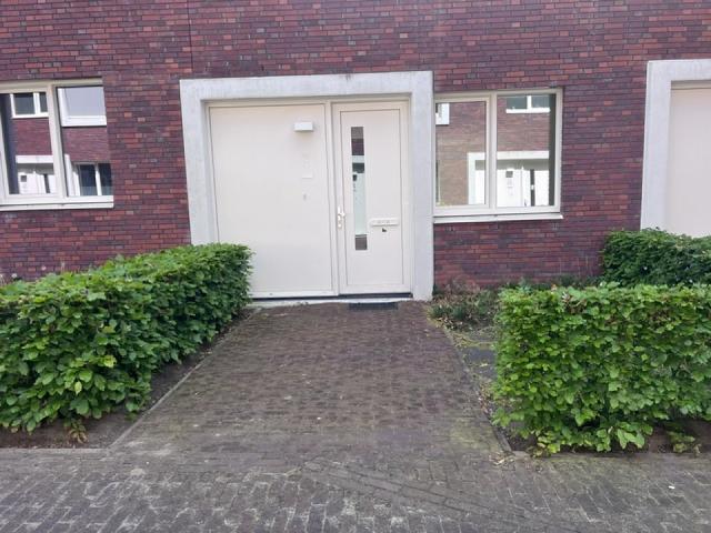 MVGM Te huur: Friesestraatweg 207 17, groningen