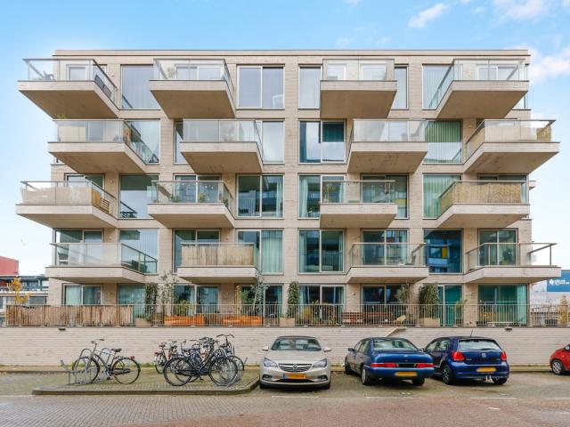 MVGM Te huur: Koningin wilhelminaplein 1014, amsterdam
