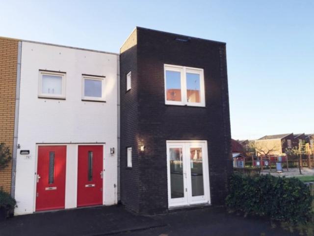MVGM Te huur: Houtrakgracht 242, utrecht