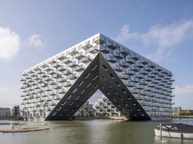 MVGM Te huur: Haringbuisdijk 101, amsterdam