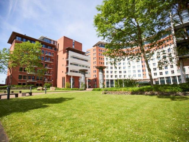 MVGM Te huur: Maanplein 95 c, den haag
