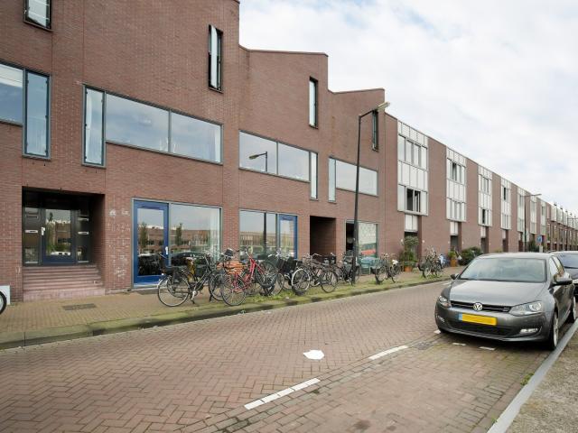 MVGM Te huur: Stuurmankade 150, amsterdam