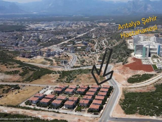 My House'tan Satılık Zirvede Önü Açık Triblex Villa